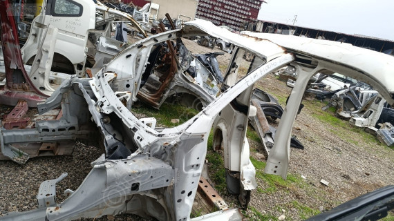 FİAT FİORİNO SAĞ ÖN ŞASİ KOLU ÇIKMA ORJİNAL