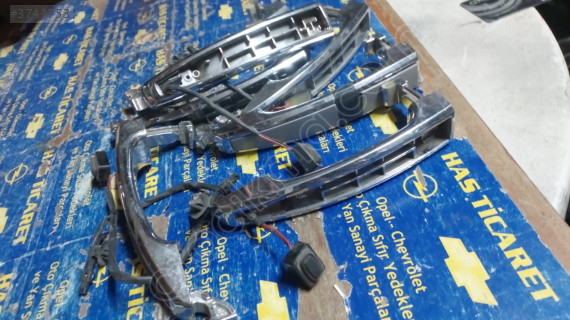 Chevrolet Captiva Elektrikli-Elektriksiz Çıkma Dış Kapı Kolları