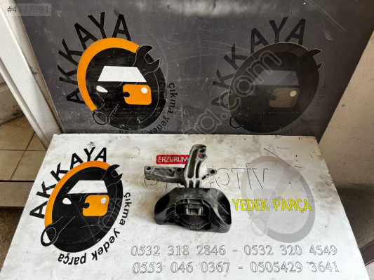 112848459R Kadjar 1.5 DCi Sağ Motor Kulağı Orjinal Çıkma