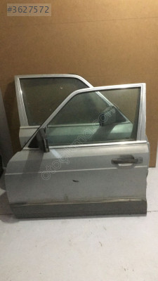 MERCEDES W126 ÖN SOL KAPI