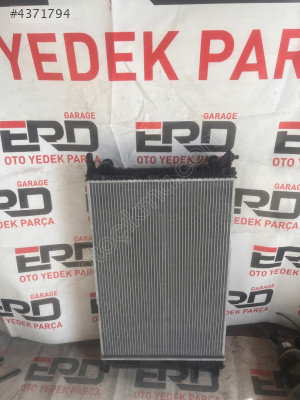 AUDİ Q5 SU RADYATÖRÜ 8K0121251K 8K0121251T