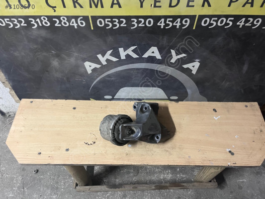 90497256 Vectra B Sağ ön Motor Kulağı Orjinal Çıkma
