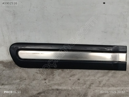 Fiat 500 l 2012 2017 sağ arka kapı çıtası