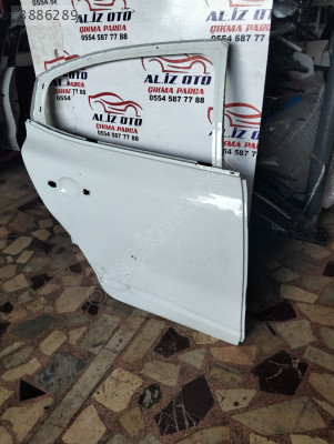Renault taliant sağ arka kapı