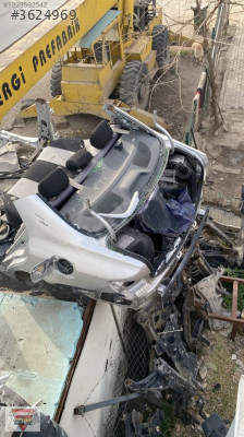 SUBARU FORESTER SOL ARKA ÇAMURLUK GÜÇMANLAR