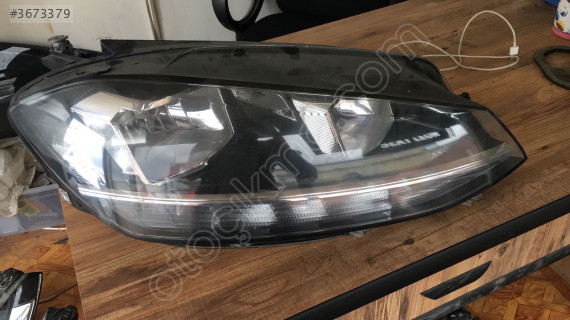Golf 7 Modeli İçin Çıkma Sağ Ön Far - Volkswagen Uyumlu