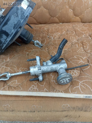 Hyundai Accent Era 1.5 Üst Merkez Debrİyaj Parçası