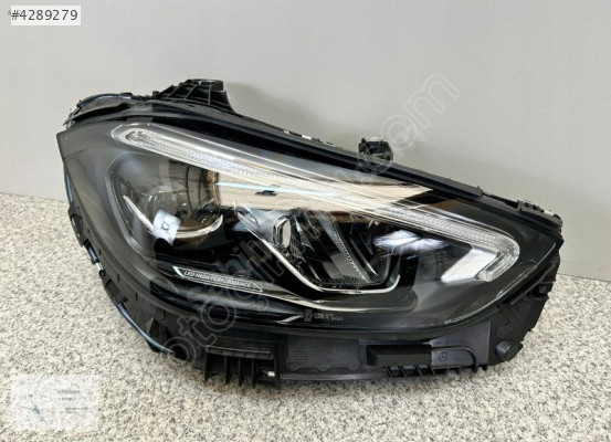 MERCEDES C SERİ W206 FAR SAĞ