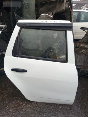 DACİA DUSTER SAĞ ARKA KAPI