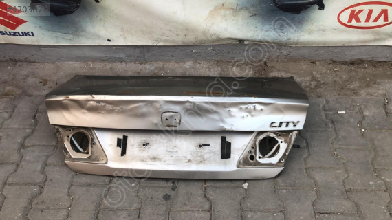 HONDA CİTY ORJİNAL ÇIKMA BAGAJ KAPAĞI B