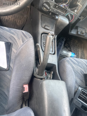 Toyota Carina otomatik orta konsol