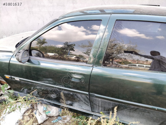 Opel Vectra B Çıkma Sol Ön Kapı - GM