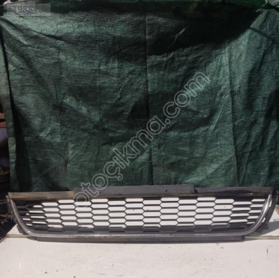 VOLKSWAGEN POLO 2013-15 ÖN TAMPON ORTA IZGARA ÇIKMA