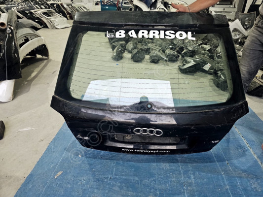 2004/2008 AUDİ A3 SİYAH BAGAJ KAPAĞI ORJINAL