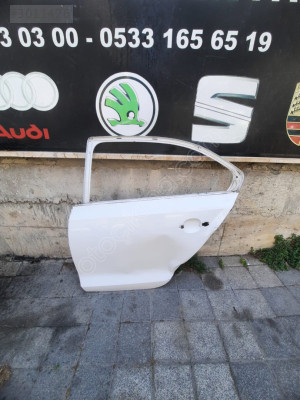 VW Jetta sol arka kapı