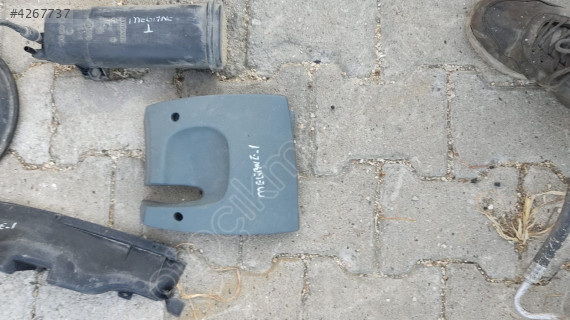 Renault Megane 1 Modeli İçin Direksiyon Alt Kapak