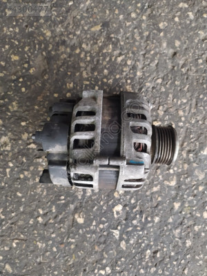 Renault Clio 4 şarj dinamosu