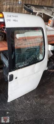 PEUGEOT PARTNER SAĞ ARKA BAGAJ KAPAĞI