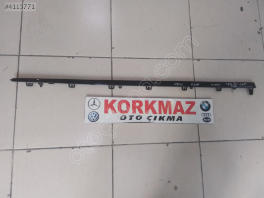 MERCEDES CLA W177 AMG SAĞ ÖN KAPI EŞİK KAPLAMASI