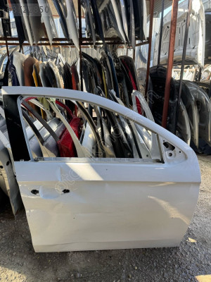 Peugoet 301 sağ ön kapı