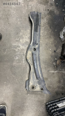 Opel omega cam önü ızgarası