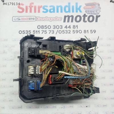 96668956 CITROEN C4 PEUGEOT 5008 ÇIKMA SİGORTA KUTUSU