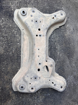 Renault Trafic motor beşiği travers