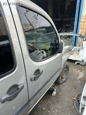 FİAT DOBLO SAĞ ÖN KAPI