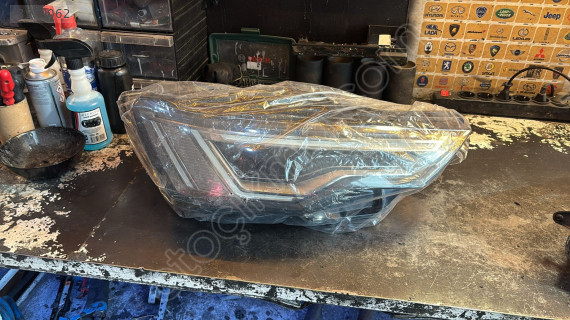 AUDİ A6 MTARİX SAĞ FAR 4K0941040