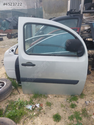 RENAULT KANGO SAĞ ÖN KAPI ÇIKMA