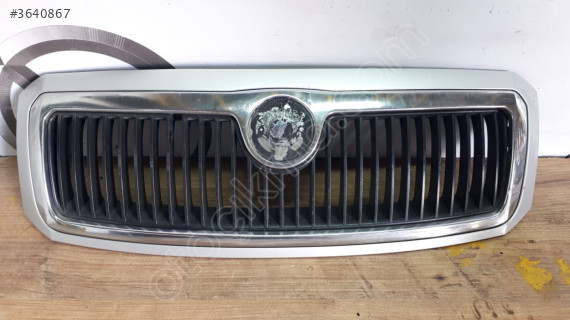 Orjinal Skoda Fabia 2000-06 Çıkma Ön Panjur Parçası