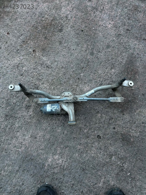 2020 trafic 3 ön cam silecek mekanizması