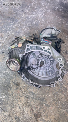 VOLKSWAGEN GOLF 4 BORA 1.6 AKL ŞANZIMAN 5İLERİ ORJİNAL