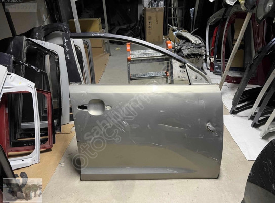 KİA SPORTAGE SAĞ ÖN KAPI ORJİNAL ÇIKMA