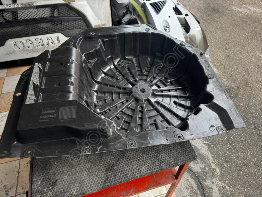 RENAULT MEGANE 4 BAGAJ HAVUZU ÇIKMA PARÇA