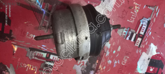 8D0199379G AUDİ A4 Passat 1.8 sol motor yağlı takozu