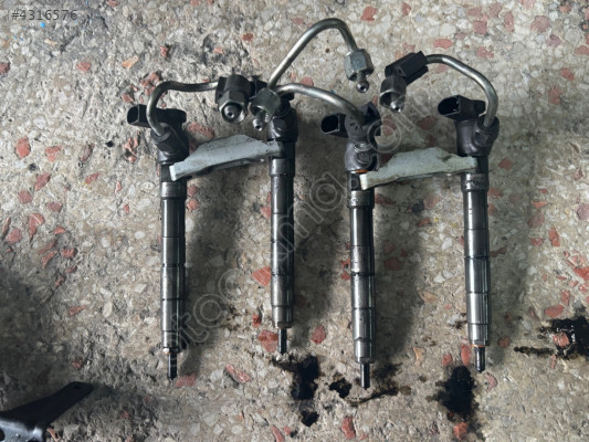 TRANSPORTER T7 2.0 TDİ CXH E6 ÇIKMA ORJİNAL TAKIM ENJEKTÖR