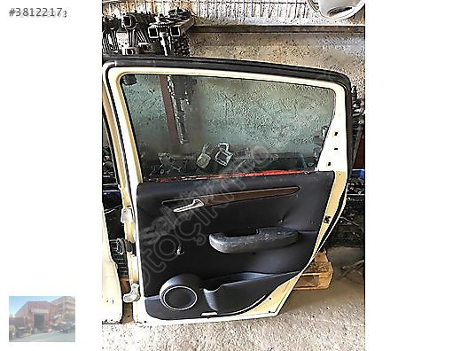 MERCEDES W245 B-SERISI ORJINAL SAG ARKA KAPI DOSEMESI