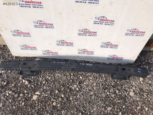 BMW E90 ARKA TAMPON DEMİRİ MONTECAR 2