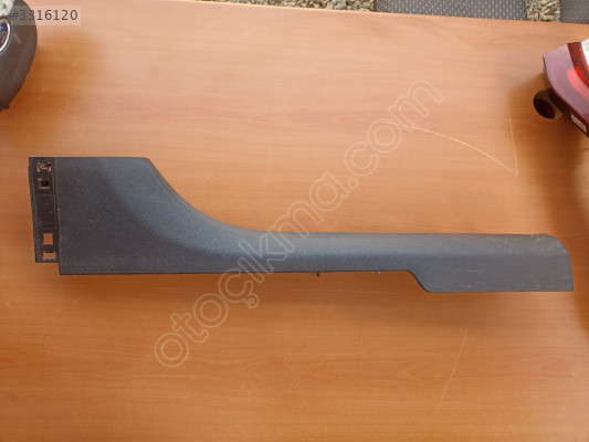 Renault Megane 4 sağ ön iç trimi