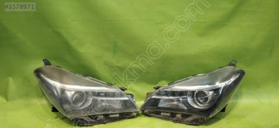 toyota yaris sağ  sol far ledli