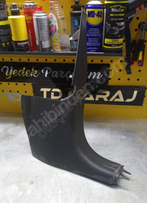 AUDİ TT SAĞ ÖN KAPI DÖŞEMESİ