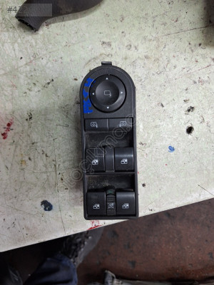 OPEL ASTRA H SOL ÖN DÖRTLÜ CAM DÜĞMESİ ÇIKMA ORJİNAL