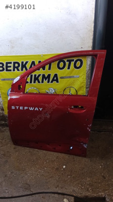 Dacia Dokker Modeli İçin Sol Ön Kapı Çıkma Parçası