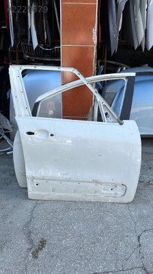 FIAT 500 L SAĞ ÖN KAPI