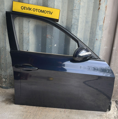 BMW 3.20 SAĞ ÖN KAPI ÇEVİK OTO ÇIKMA