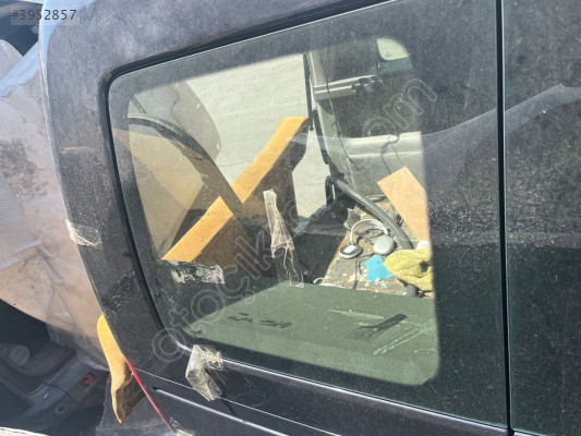 VOLKSWAGEN CADDY SAĞ ARKA CAM