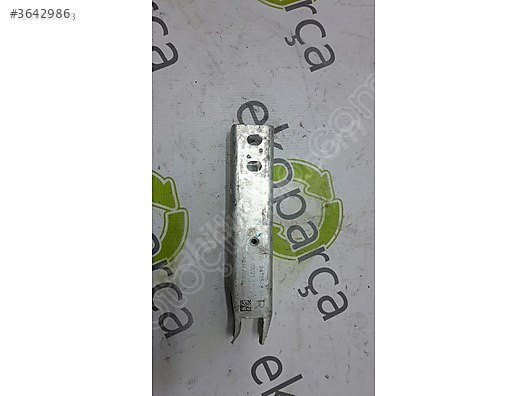 BMW 3 2020 2023 G20 ÖN TAMPON SAĞ ALT DEMİR BRAKETİ 9478578