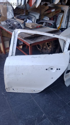 Renault Megane3 sol arka kapı orijinal