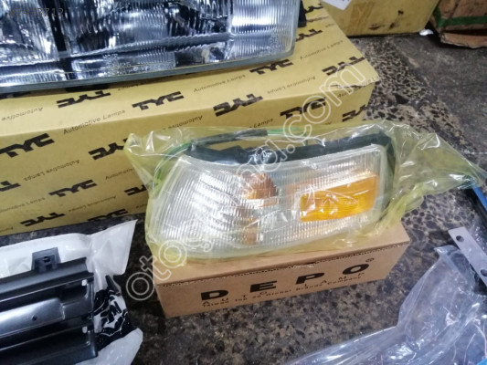 Mazda 626 sol sinyal far
